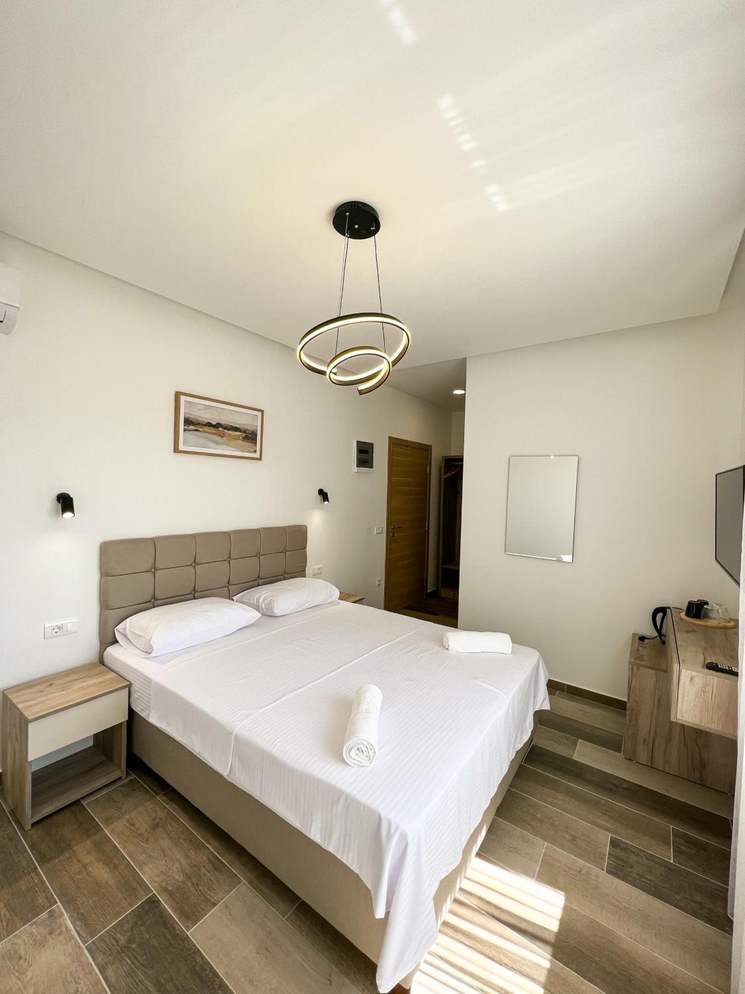 Square Residence Ulcinj Exterior photo
